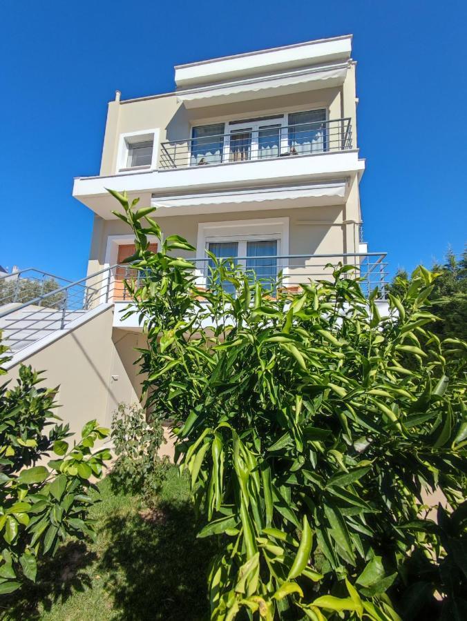 The Bright House A Two-Storey Maisonette In Loutraki Villa Екстериор снимка