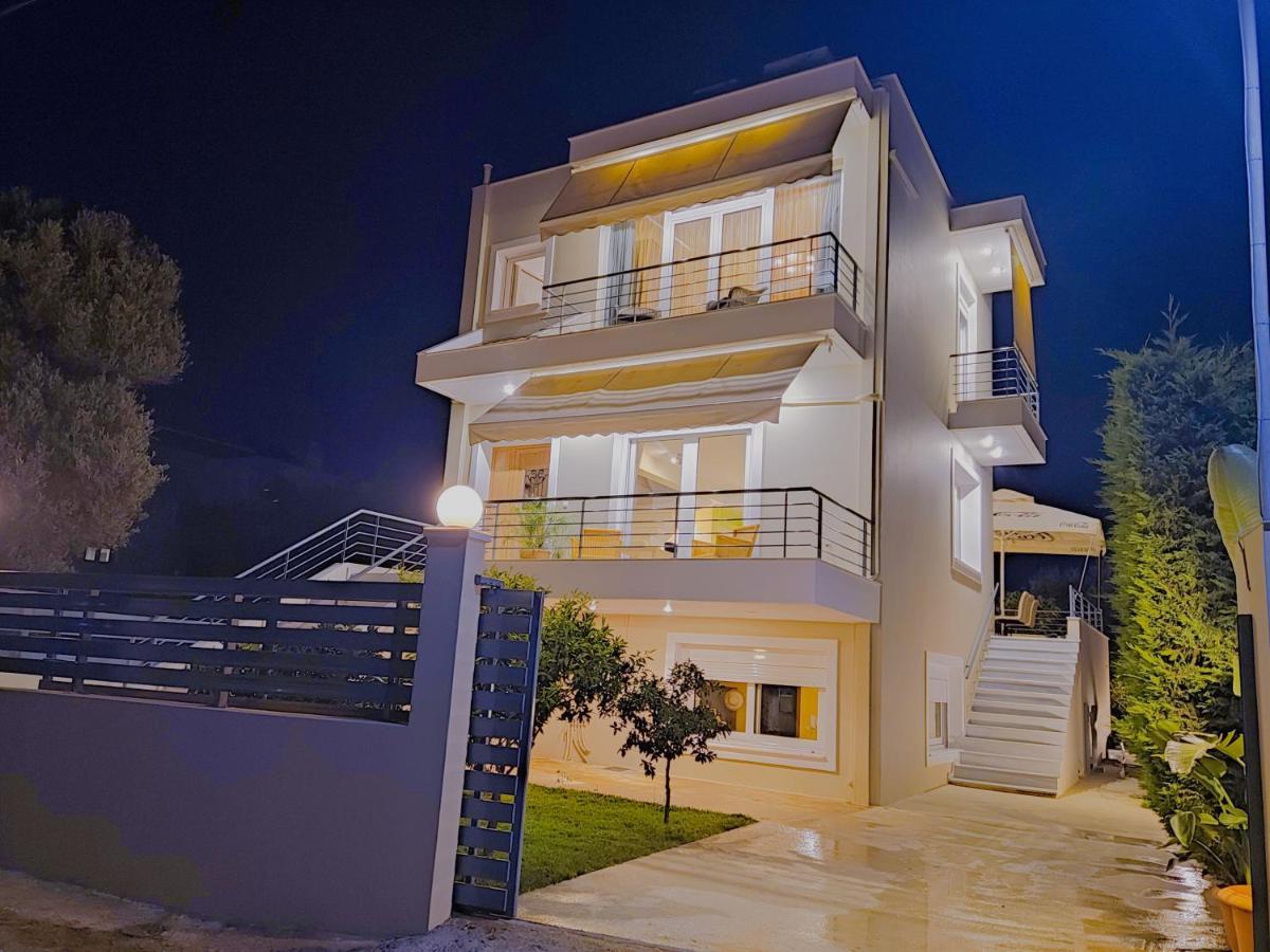 The Bright House A Two-Storey Maisonette In Loutraki Villa Екстериор снимка