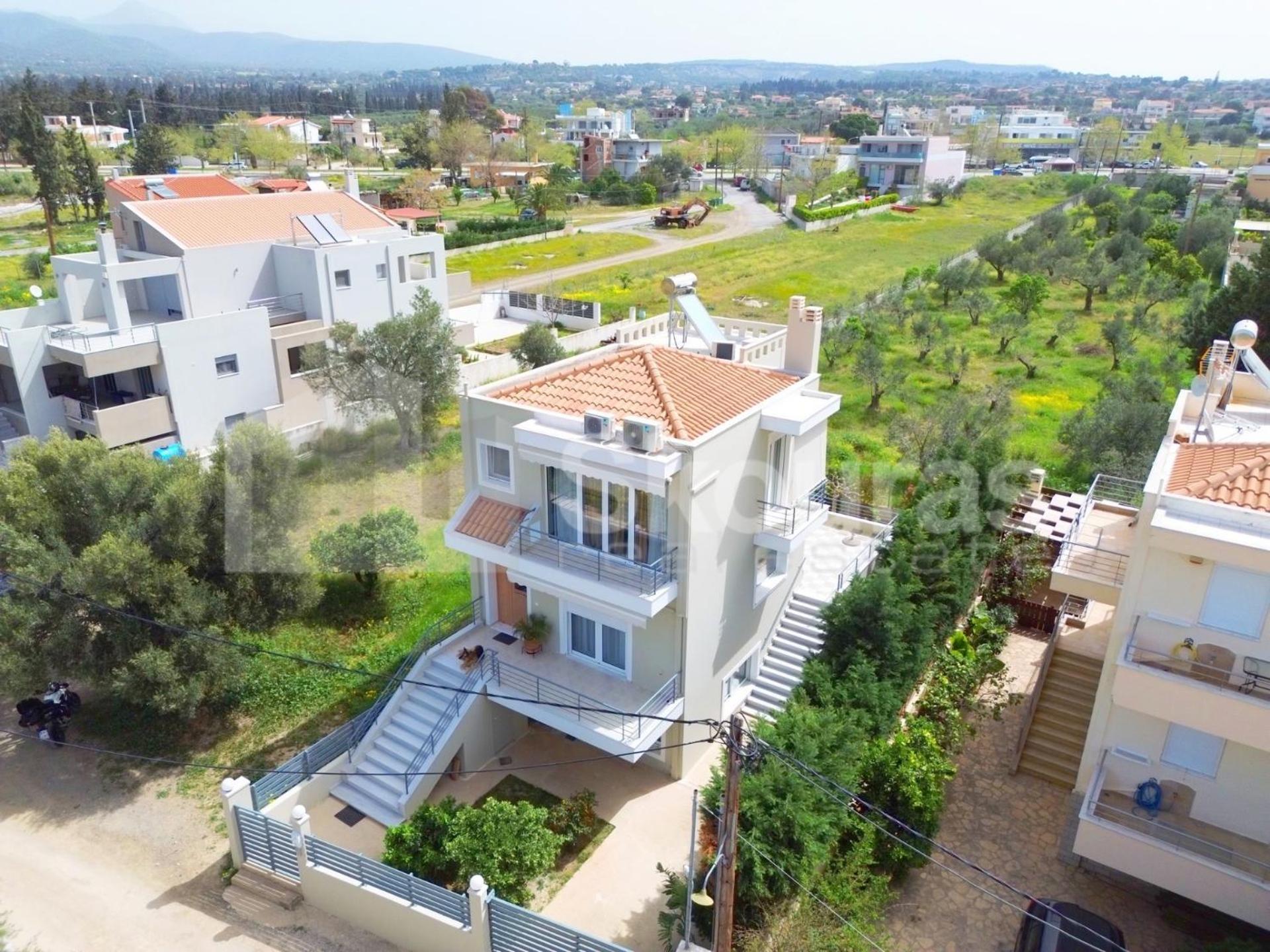 The Bright House A Two-Storey Maisonette In Loutraki Villa Екстериор снимка